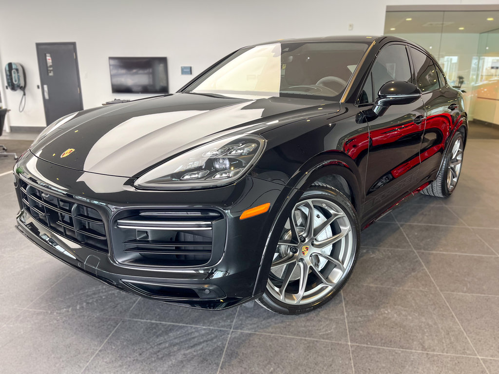 2020  Cayenne Turbo Coupe Lightweight Sport Package in Laval, Quebec - 1 - w1024h768px