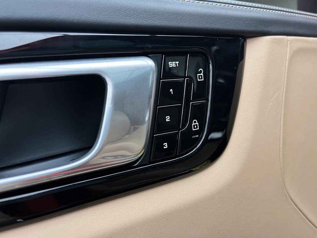 Porsche Cayenne Turbo Coupe  Premium Plus Package 2021 à Laval, Québec - 14 - w1024h768px