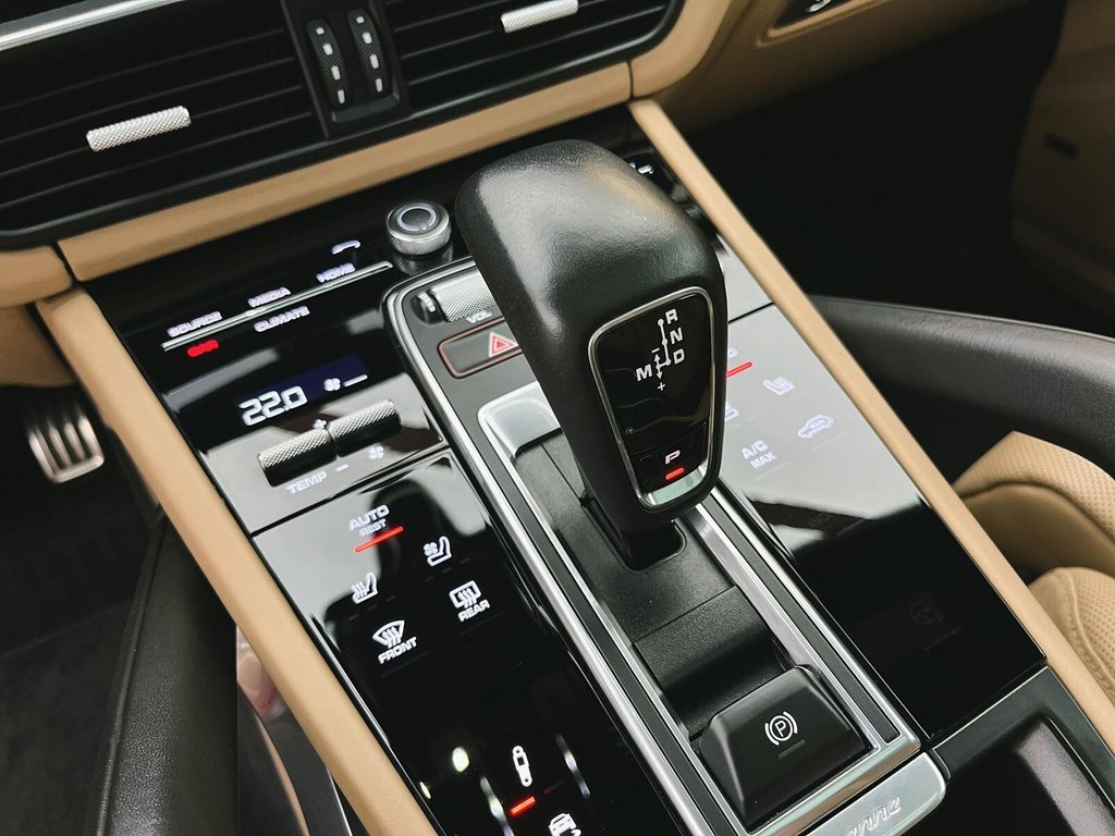 Porsche Cayenne Turbo Coupe  Premium Plus Package 2021 à Laval, Québec - 19 - w1024h768px