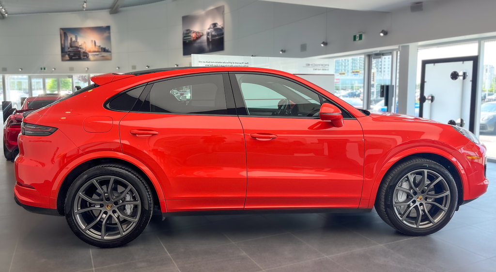 2021  Cayenne Turbo Coupe  Premium Plus Package in Laval, Quebec - 6 - w1024h768px