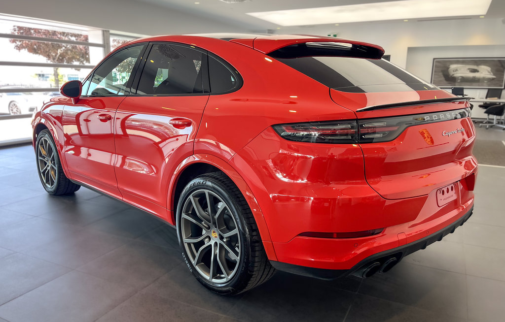2021  Cayenne Turbo Coupe  Premium Plus Package in Laval, Quebec - 3 - w1024h768px