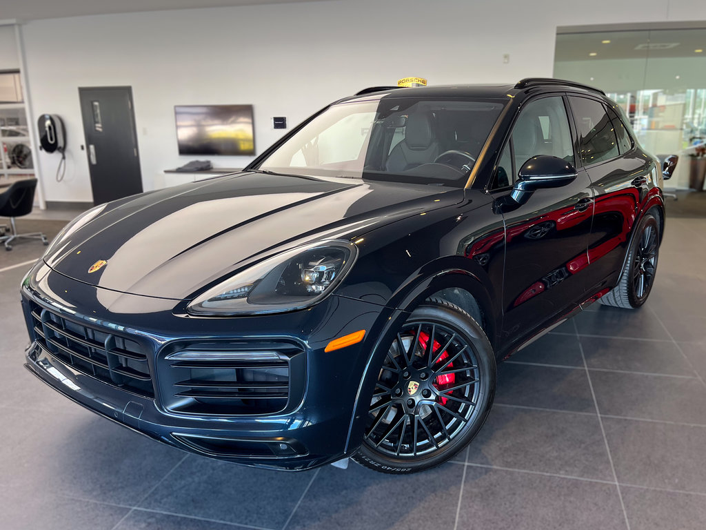 2021  Cayenne GTS Premium Package in Laval, Quebec - 1 - w1024h768px
