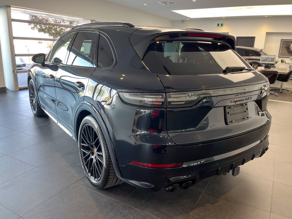 2021  Cayenne GTS Premium Package in Laval, Quebec - 9 - w1024h768px