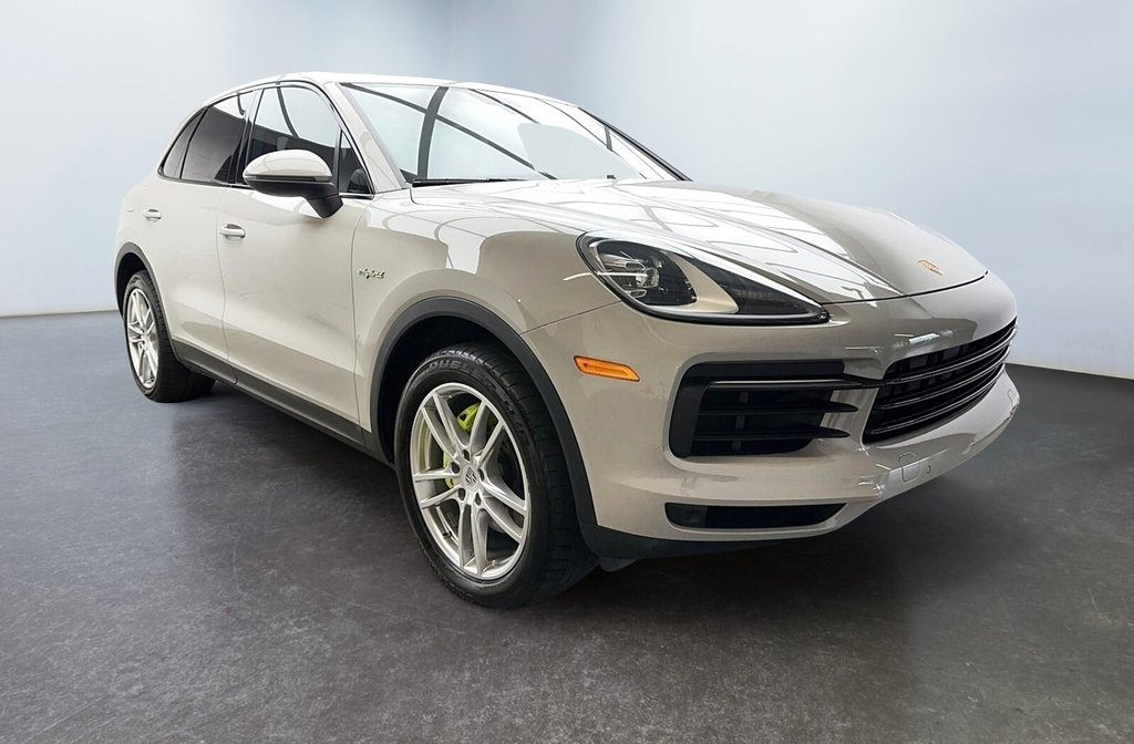 2021  Cayenne E-Hybrid  Premium Package in Laval, Quebec - 7 - w1024h768px