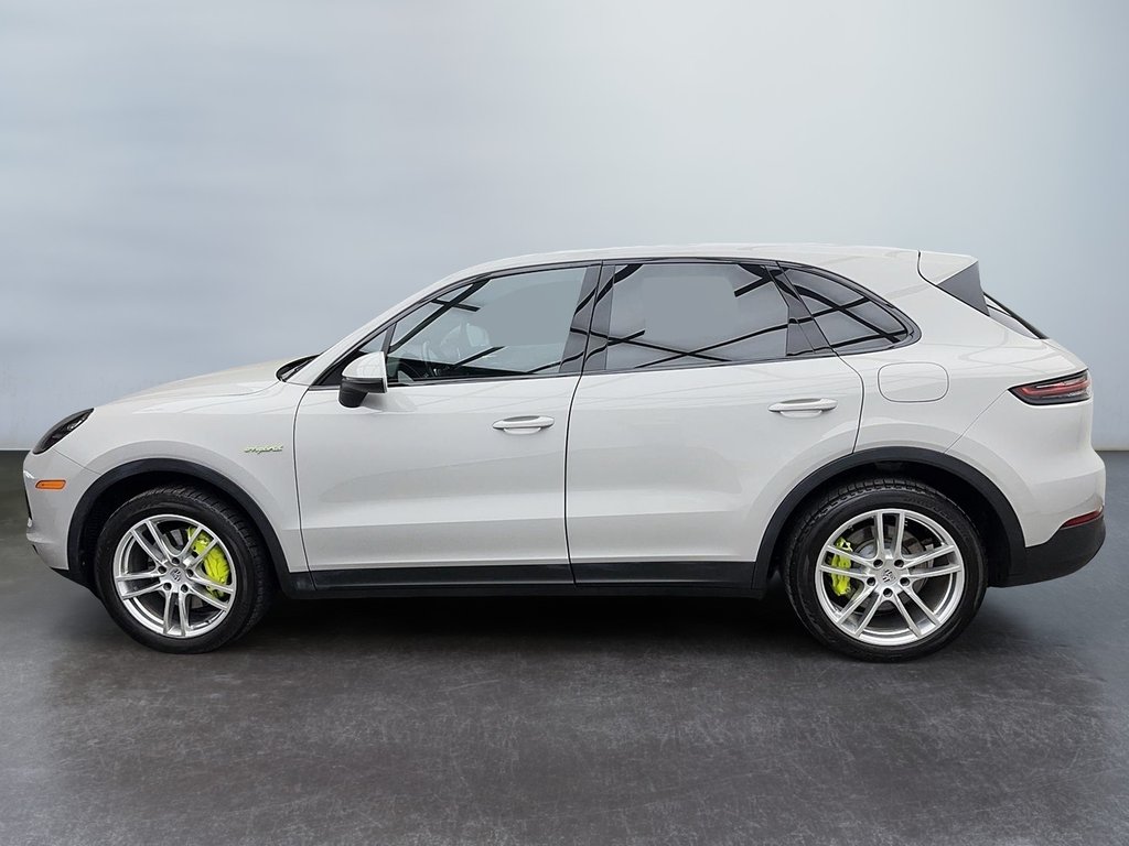 2021  Cayenne E-Hybrid  Premium Package in Laval, Quebec - 2 - w1024h768px