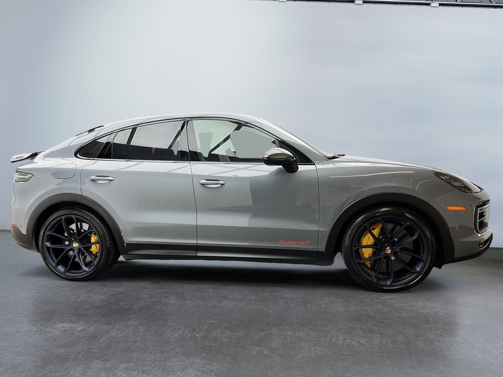 2022  Cayenne Turbo GT Coupe MSRP $242,950 in Laval, Quebec - 5 - w1024h768px
