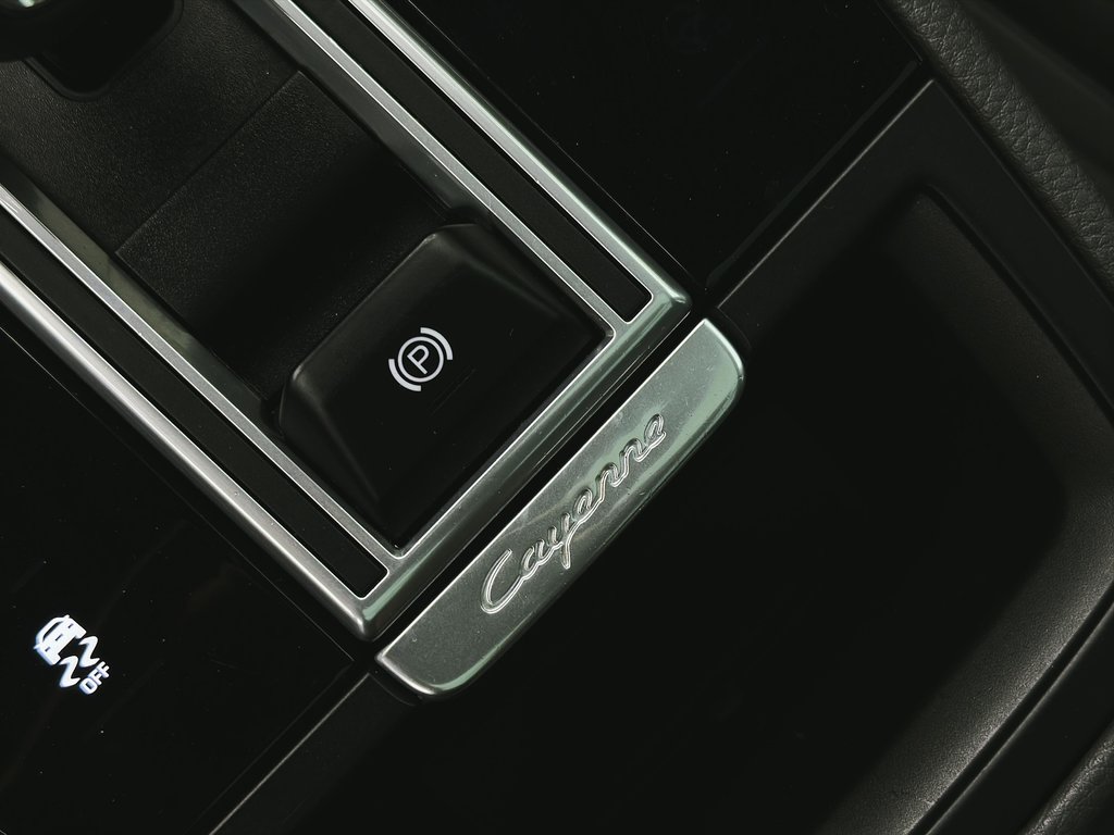 Porsche Cayenne Platinum Edition E-Hybrid Coupe AWD 2022 à Laval, Québec - 29 - w1024h768px