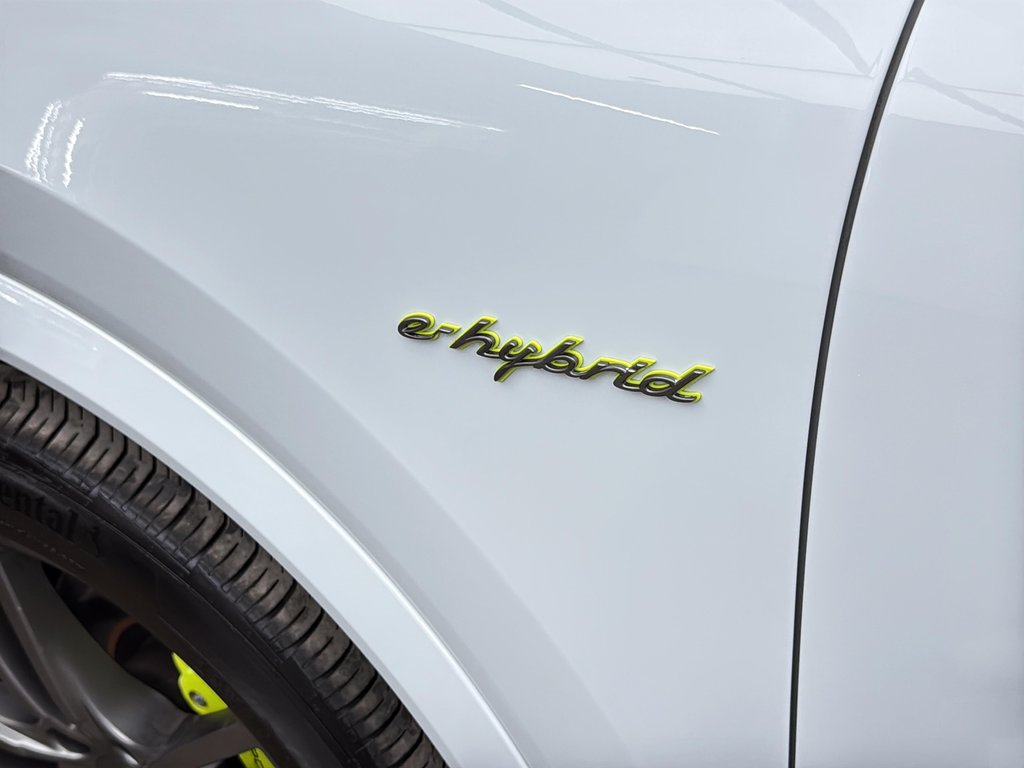 Porsche Cayenne Platinum Edition E-Hybrid Coupe AWD 2022 à Laval, Québec - 13 - w1024h768px