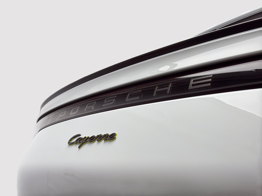 Porsche Cayenne Platinum Edition E-Hybrid Coupe AWD 2022 à Laval, Québec - 9 - w1024h768px
