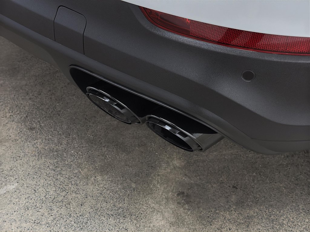 Porsche Cayenne Platinum Edition E-Hybrid Coupe AWD 2022 à Laval, Québec - 14 - w1024h768px