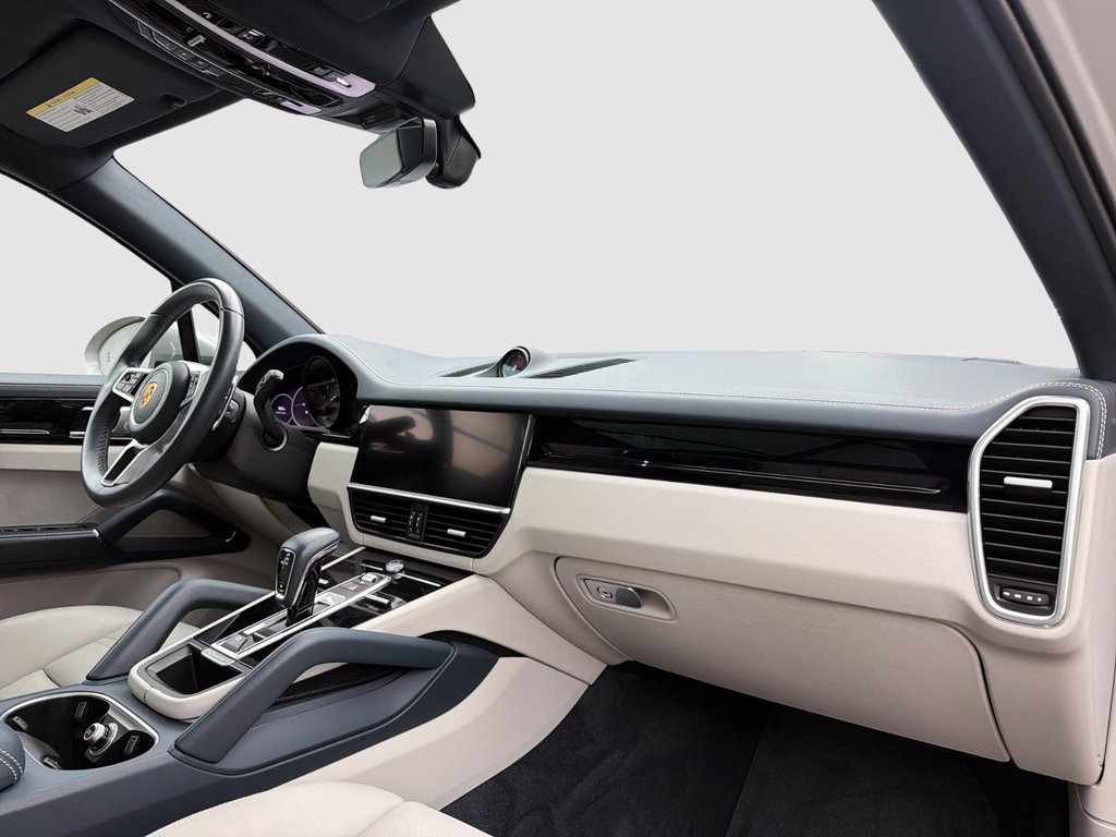2022 Porsche Cayenne in Laval, Quebec - 24 - w1024h768px