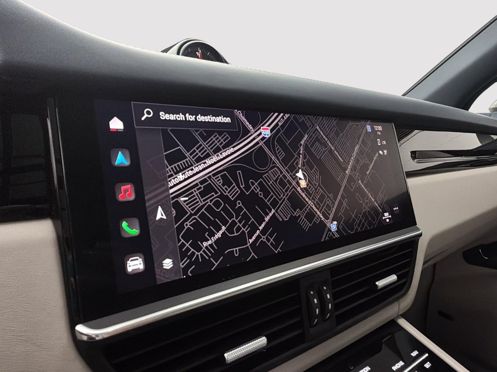2022 Porsche Cayenne in Laval, Quebec - 23 - w1024h768px