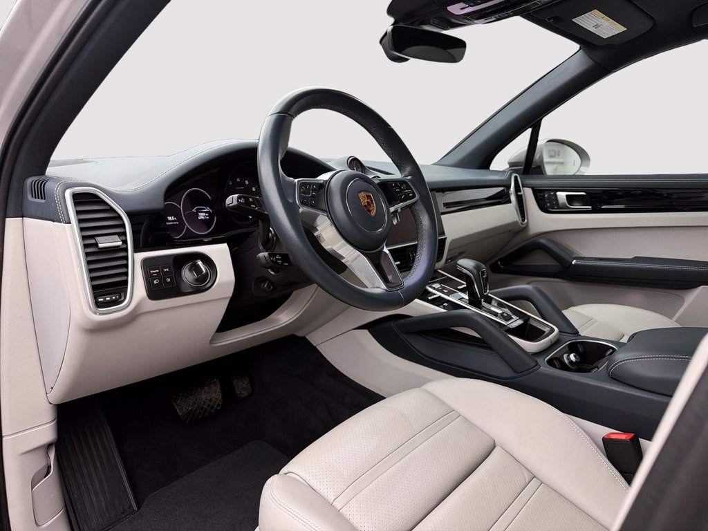 2022 Porsche Cayenne in Laval, Quebec - 13 - w1024h768px