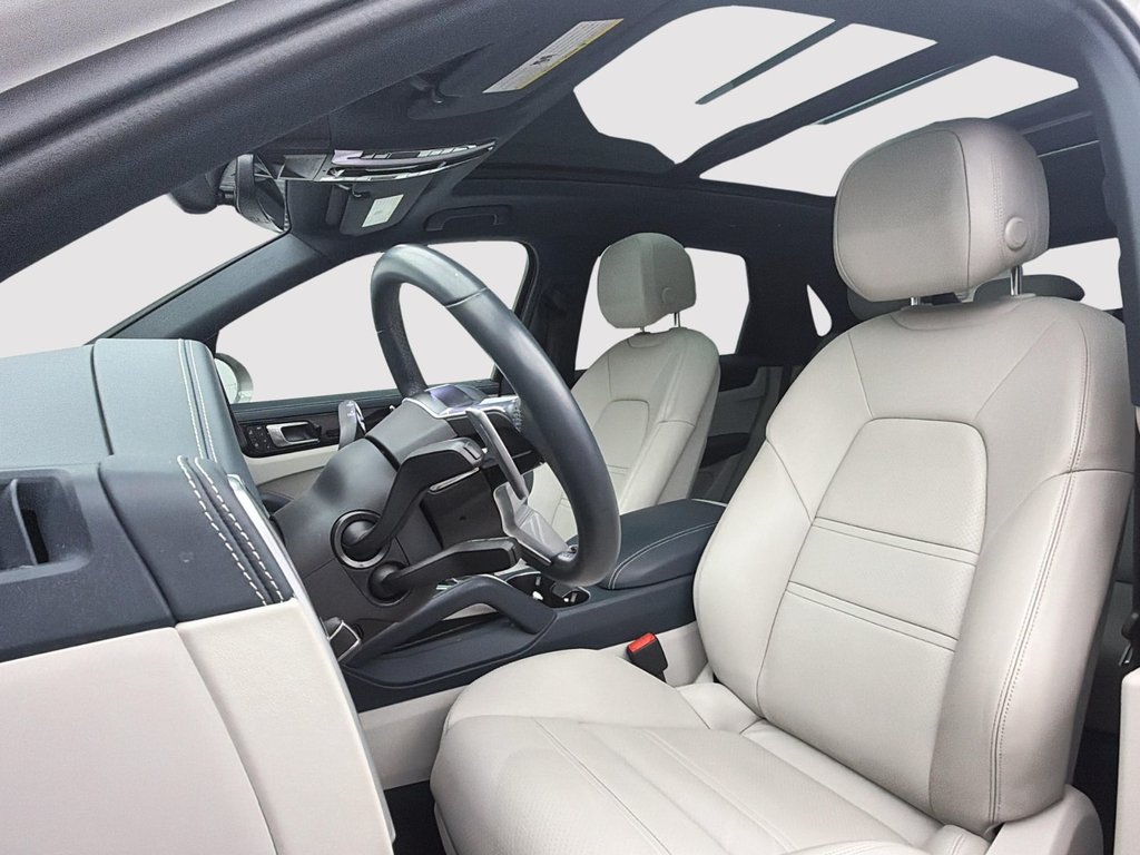 2022 Porsche Cayenne in Laval, Quebec - 14 - w1024h768px