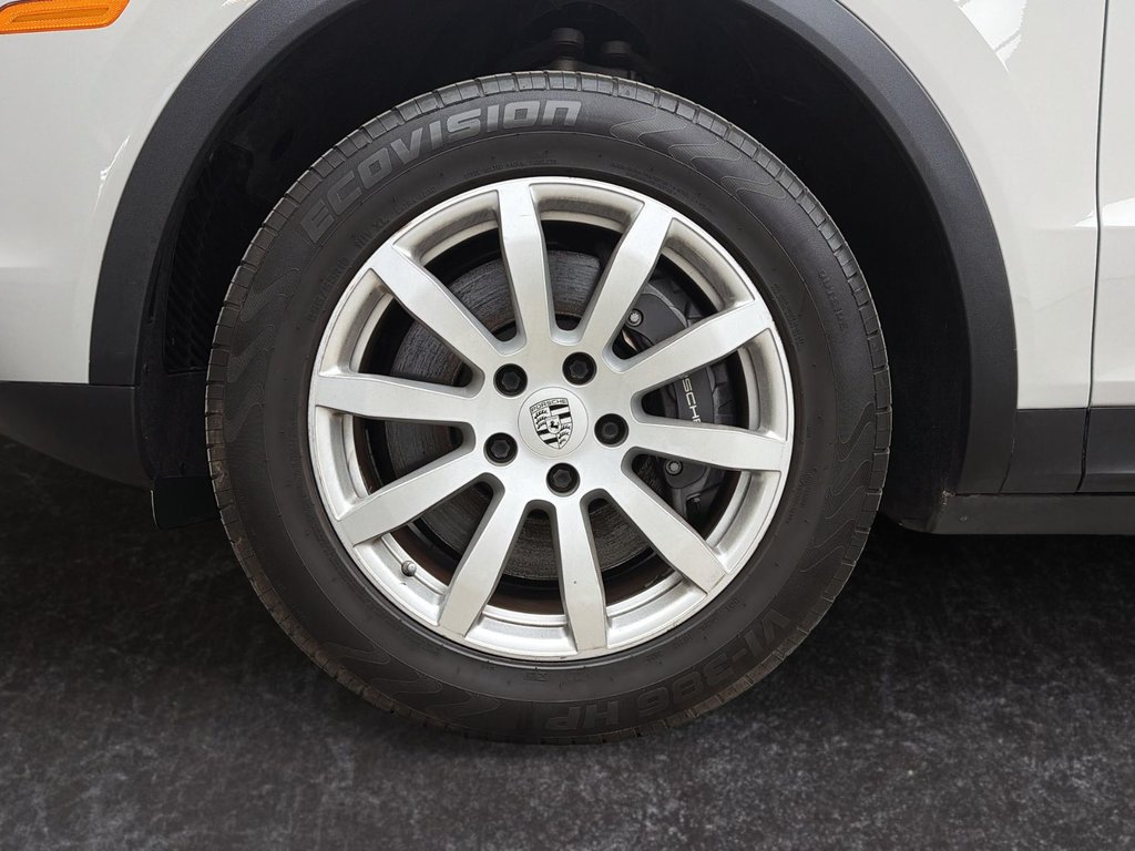 2022 Porsche Cayenne in Laval, Quebec - 11 - w1024h768px
