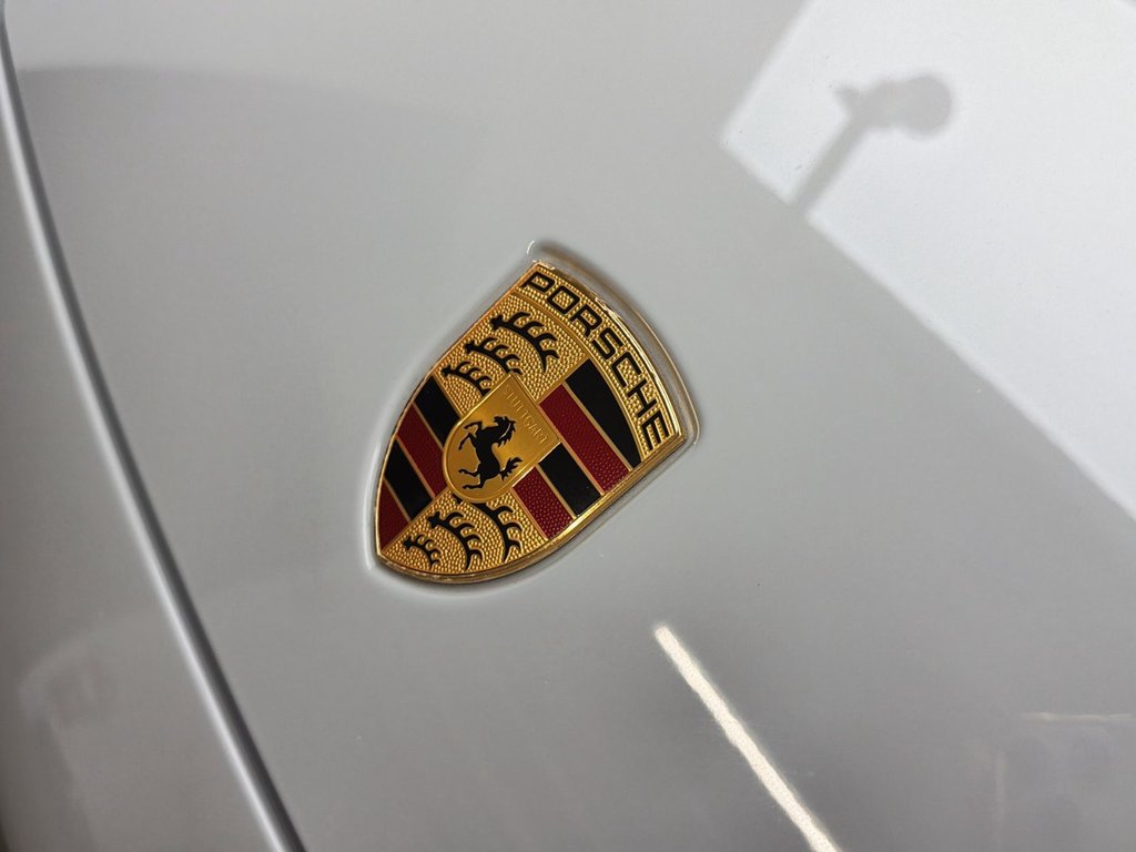 2022 Porsche Cayenne in Laval, Quebec - 6 - w1024h768px