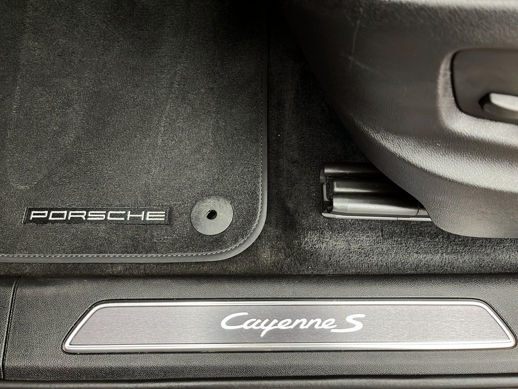Porsche Cayenne  2022 à Laval, Québec - 33 - w1024h768px