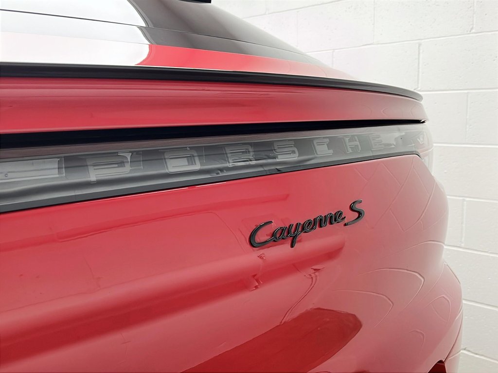 Porsche Cayenne  2022 à Laval, Québec - 7 - w1024h768px