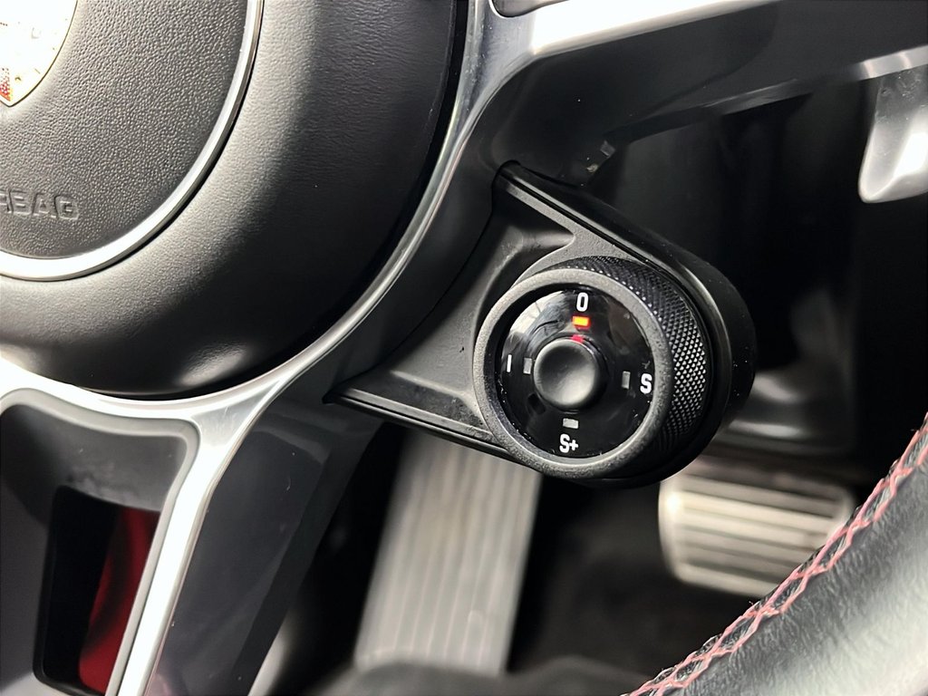 Porsche Cayenne  2022 à Laval, Québec - 16 - w1024h768px