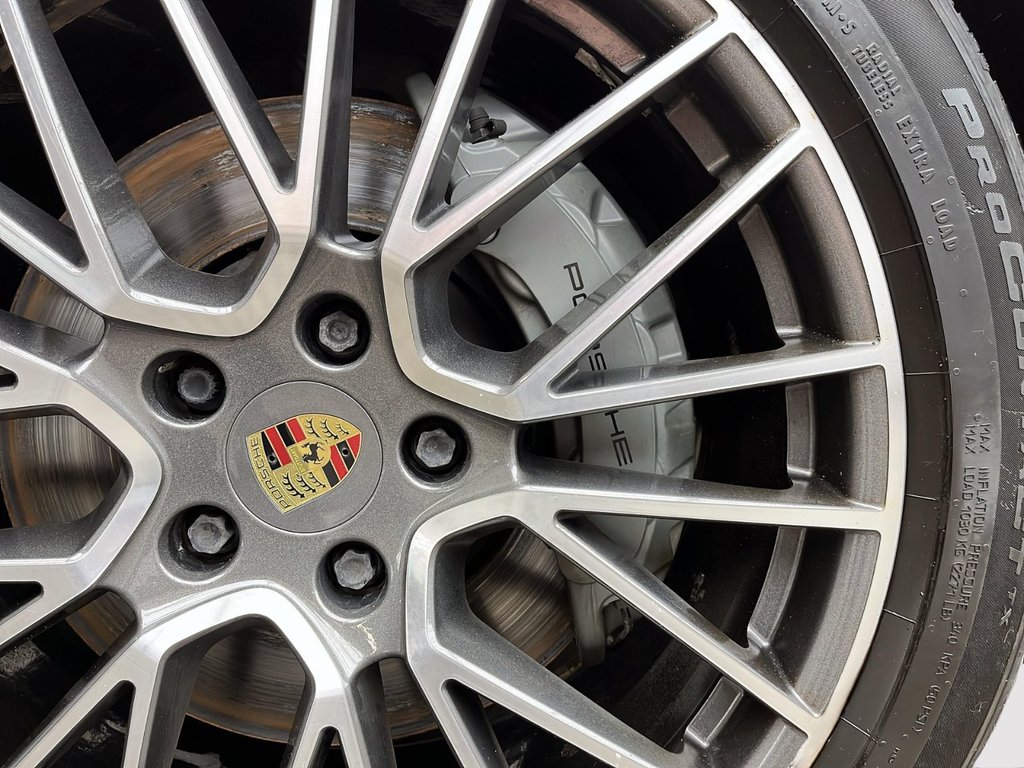 Porsche Cayenne  2022 à Laval, Québec - 11 - w1024h768px
