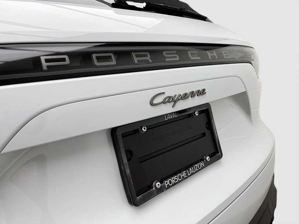 Cayenne Platinum Edition AWD 2023 à Laval, Québec - 11 - w1024h768px