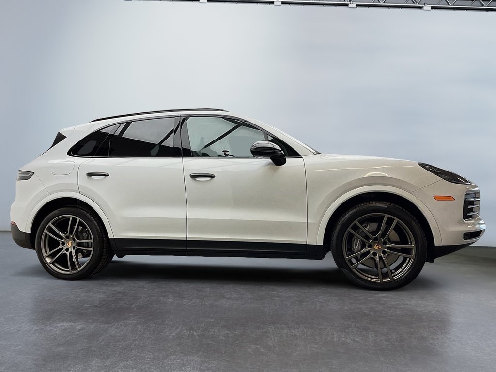 2023  Cayenne Platinum Edition AWD in Laval, Quebec - 6 - w1024h768px