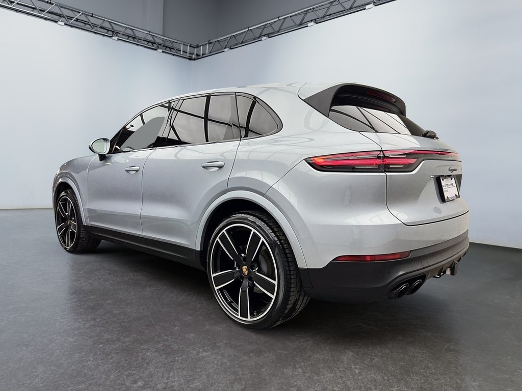 Cayenne Premium Package 2023 à Laval, Québec - 3 - w1024h768px