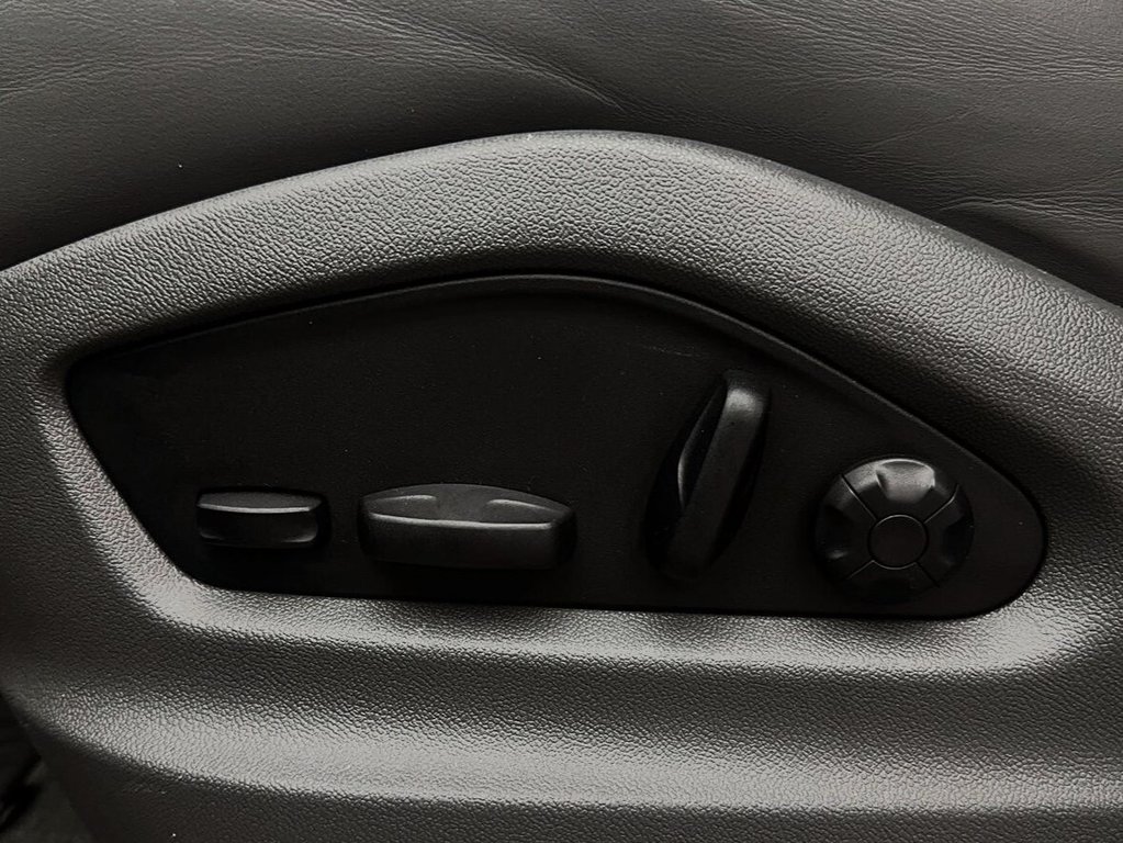 Porsche Cayenne Coupe Adaptive Cruise Control 2023 à Laval, Québec - 27 - w1024h768px