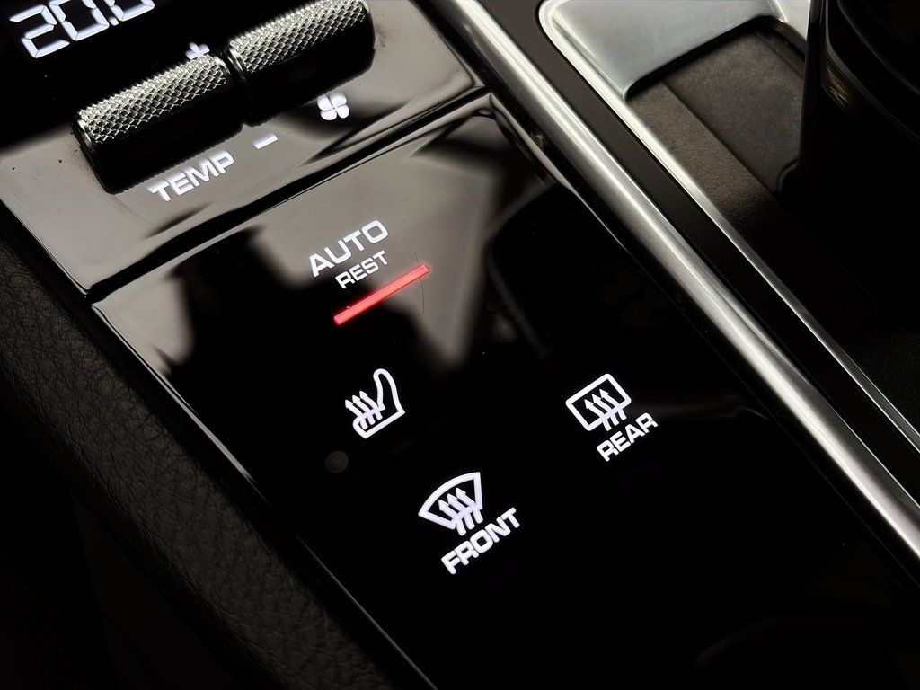 Porsche Cayenne E-Hybrid  Premium Package 2023 à Laval, Québec - 25 - w1024h768px