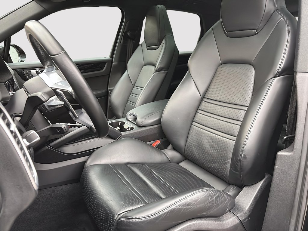 Porsche Cayenne E-Hybrid  Premium Package 2023 à Laval, Québec - 16 - w1024h768px