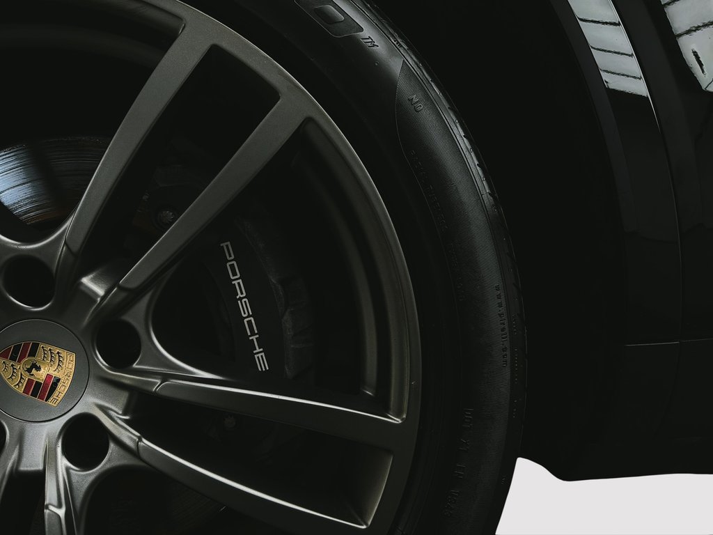 Porsche Cayenne Premium Package, 21 2023 à Laval, Québec - 12 - w1024h768px