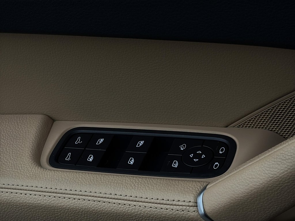 Porsche Cayenne Premium Package, 21 2023 à Laval, Québec - 29 - w1024h768px