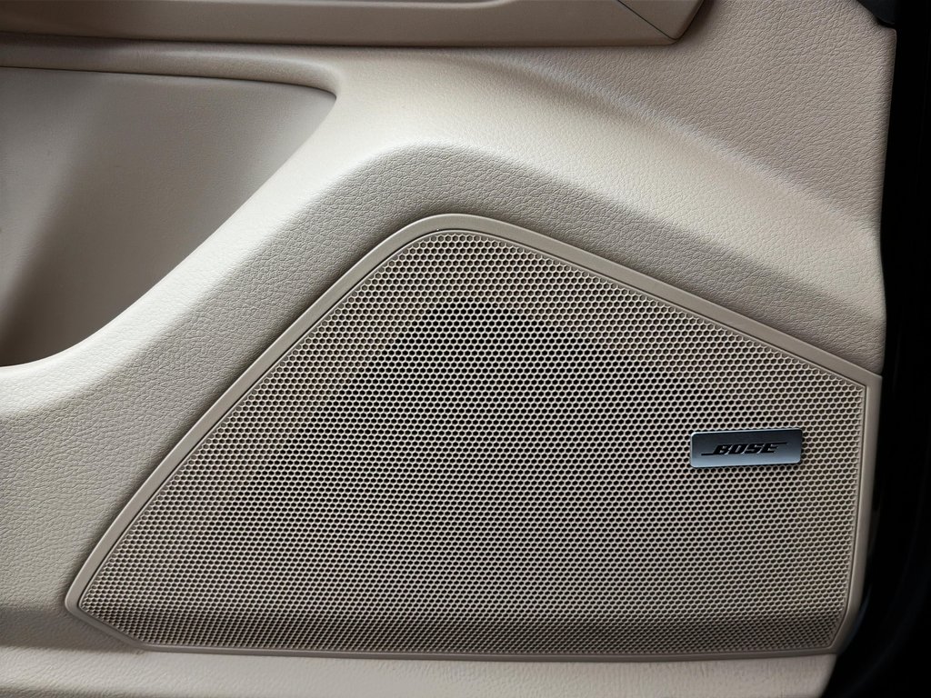 Porsche Cayenne Premium Package, 21 2023 à Laval, Québec - 31 - w1024h768px