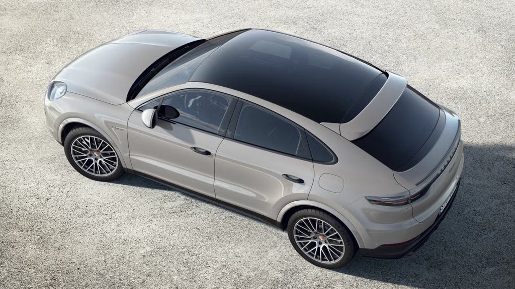 Porsche Cayenne Platinum Edition E-Hybrid Coupe AWD 2023 à Laval, Québec - 4 - w1024h768px