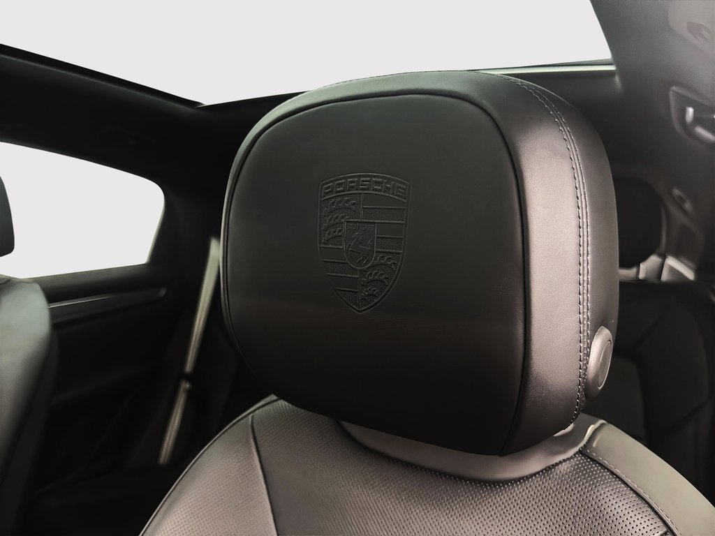 2023 Porsche Cayenne Platinum Edition E-Hybrid Coupe AWD in Laval, Quebec - 25 - w1024h768px