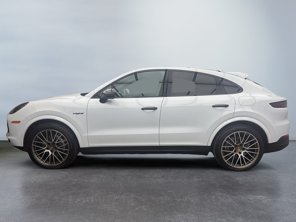 2023 Porsche Cayenne Platinum Edition E-Hybrid Coupe AWD in Laval, Quebec - 2 - w1024h768px