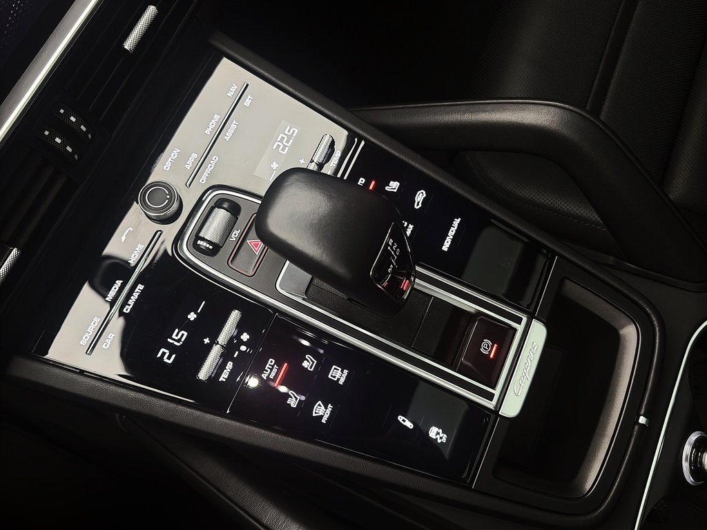 2023 Porsche Cayenne Platinum Edition E-Hybrid Coupe AWD in Laval, Quebec - 21 - w1024h768px