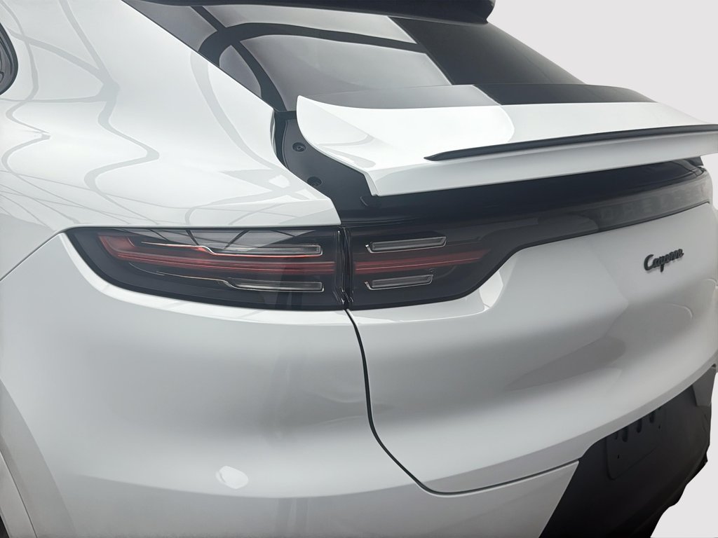 2023 Porsche Cayenne Platinum Edition E-Hybrid Coupe AWD in Laval, Quebec - 10 - w1024h768px