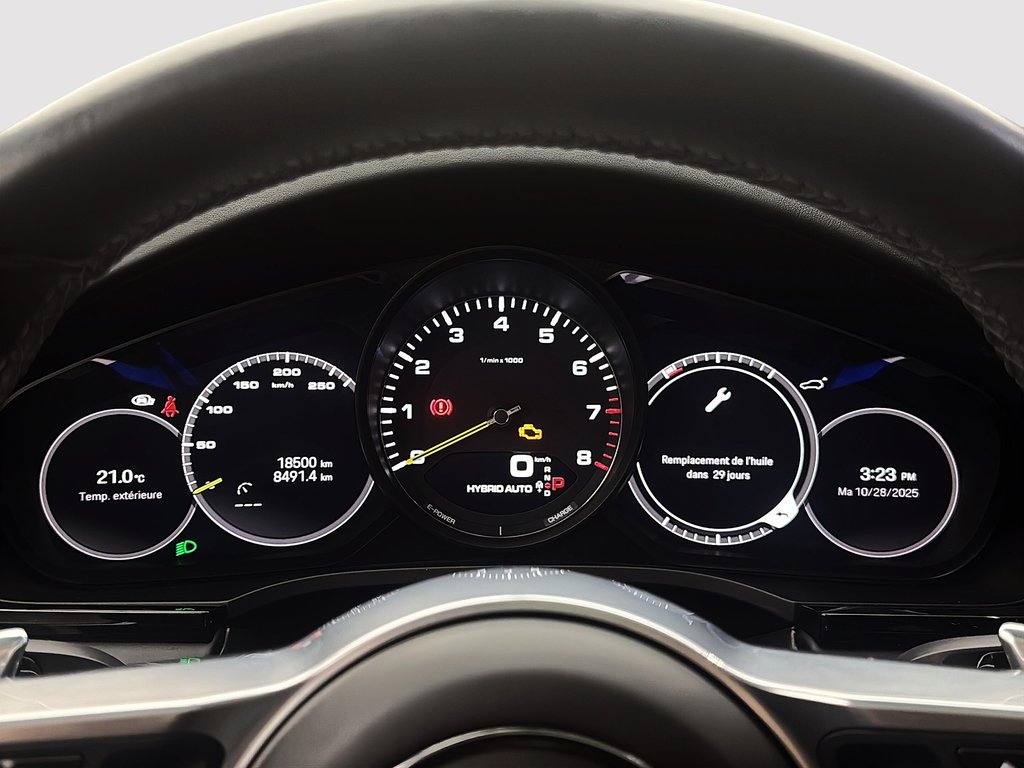 2023 Porsche Cayenne Platinum Edition E-Hybrid Coupe AWD in Laval, Quebec - 19 - w1024h768px