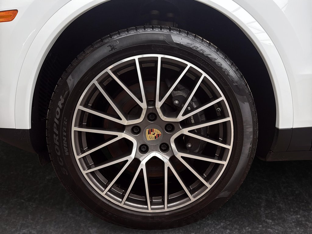 Porsche Cayenne Premium Package 2023 à Laval, Québec - 11 - w1024h768px