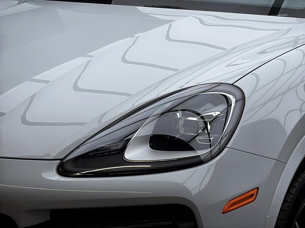 Porsche Cayenne Premium Package 2023 à Laval, Québec - 10 - w1024h768px