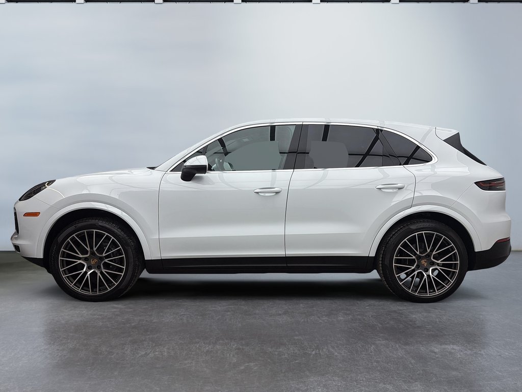 Porsche Cayenne Premium Package 2023 à Laval, Québec - 2 - w1024h768px