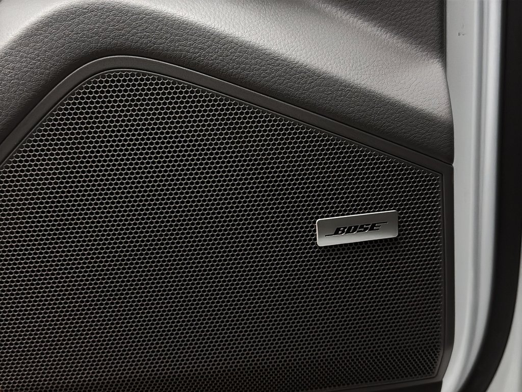 Porsche Cayenne Premium Package 2023 à Laval, Québec - 30 - w1024h768px