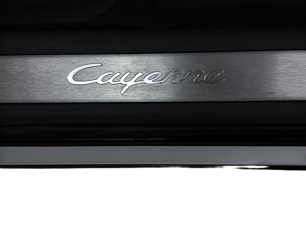 Porsche Cayenne Premium Package 2023 à Laval, Québec - 29 - w1024h768px