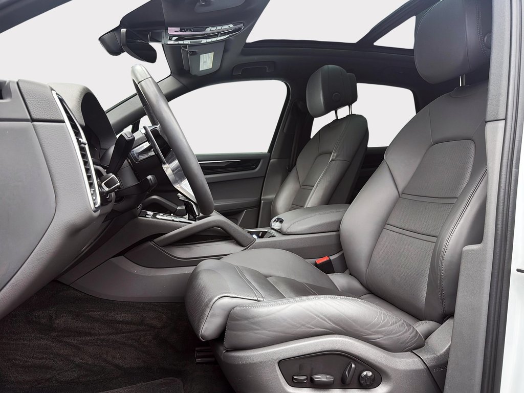 Porsche Cayenne Premium Package 2023 à Laval, Québec - 14 - w1024h768px