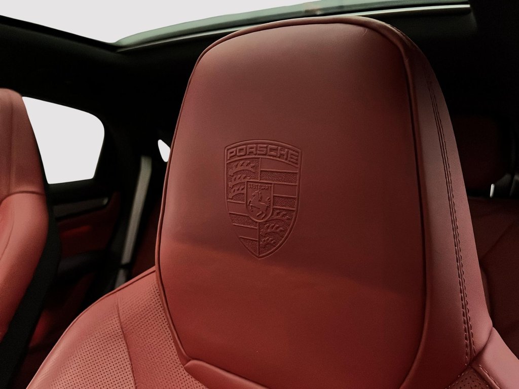 Porsche Cayenne  2023 à Laval, Québec - 19 - w1024h768px