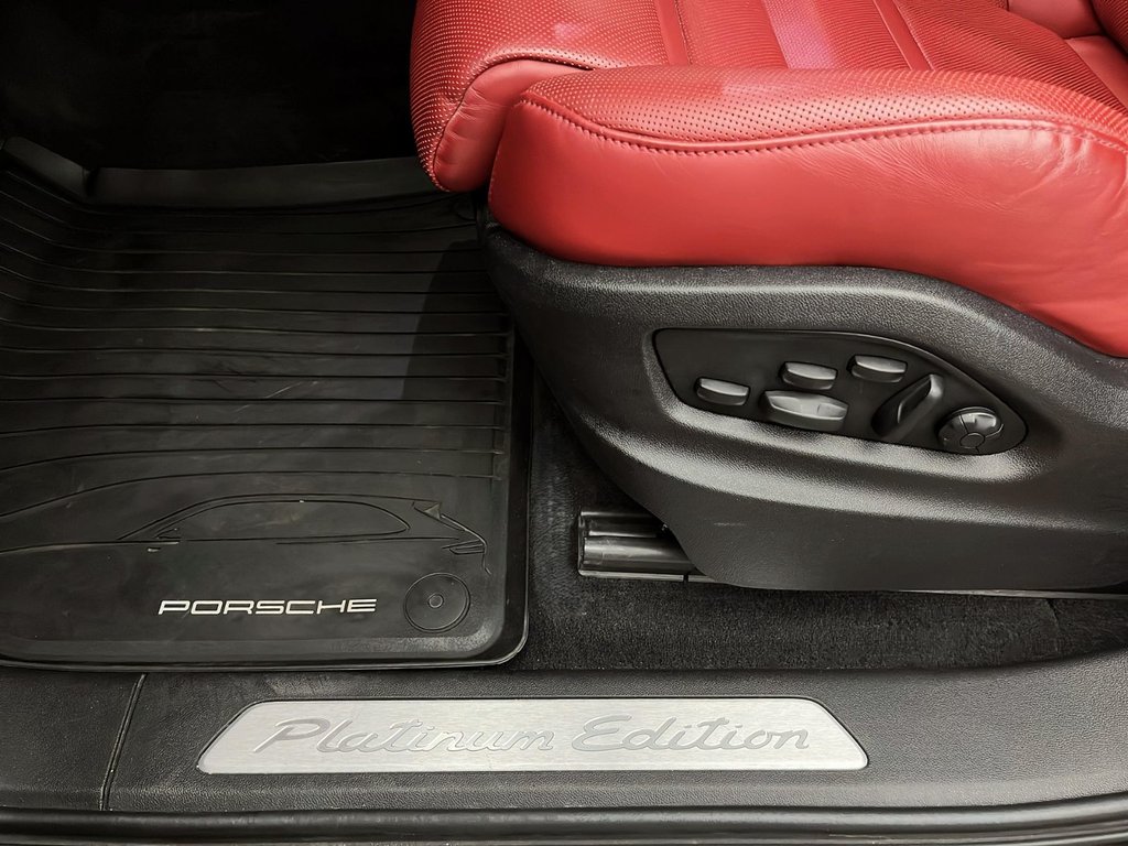 Porsche Cayenne  2023 à Laval, Québec - 31 - w1024h768px