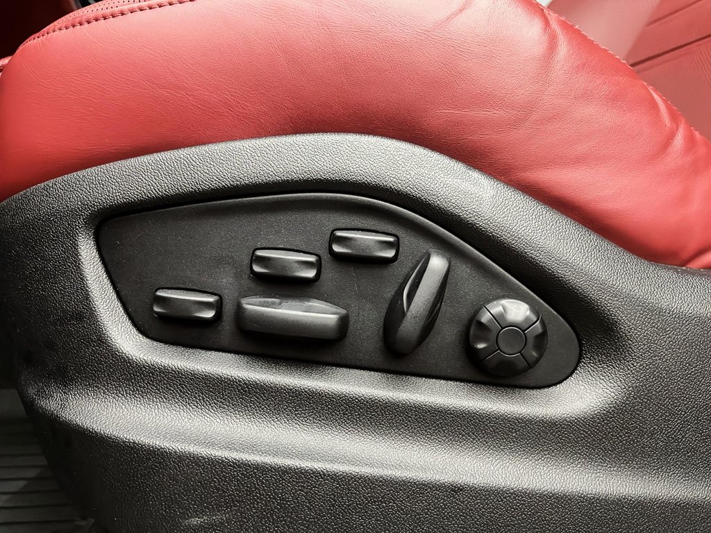Porsche Cayenne  2023 à Laval, Québec - 29 - w1024h768px