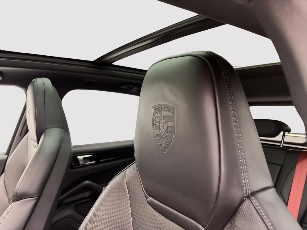 Porsche Cayenne  2023 à Laval, Québec - 6 - w1024h768px