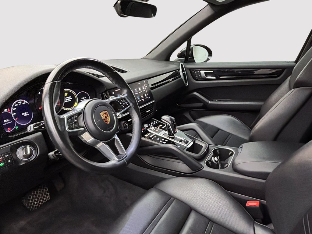 Porsche Cayenne  2023 à Laval, Québec - 25 - w1024h768px